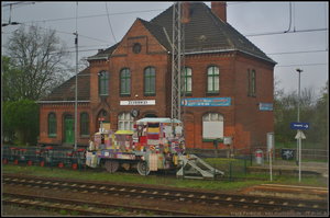 die-bunte-lok-faellt-am-334824.jpg