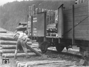 Bahnhof im Schwarzwald. (1934).jpg