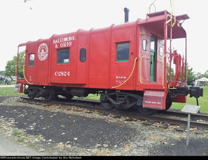 B%26O%20I-12%20CABOOSE%20C-2824%20RED.jpg