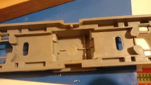 Сделал пропилы чтобы влез новый мотор