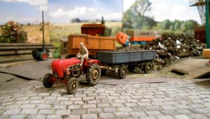 Загрузка углем фронтальным погрузчиком