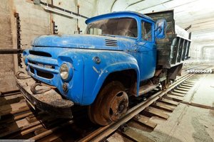 zil-v-metro-2.jpg