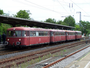 VT98_Zug_Frankfurt-Hoechst_13062011.JPG