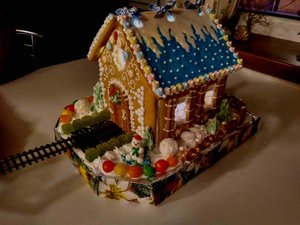 Подсветка работает. Празднично.