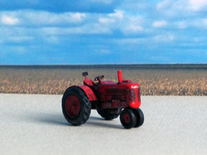 Farmall2.jpg