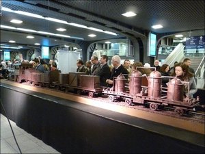 chocolate-train-007.jpg