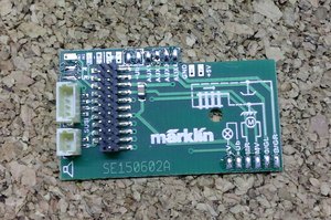 Отпаиваю все штатные провода с платы