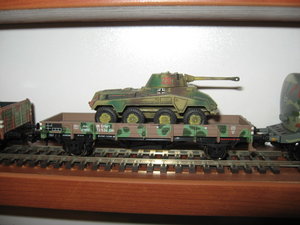 Платформа с бронемашиной Пума. Риваросси.