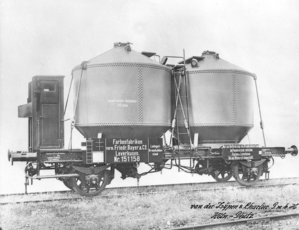 Пылеугольный бункерный вагон