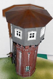 Крышу подржавил