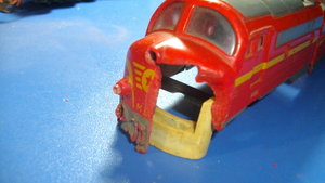 И вдоль лузнул.