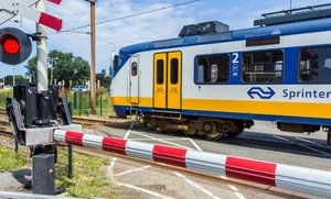 dutch-ns-sprinter-train.jpg
