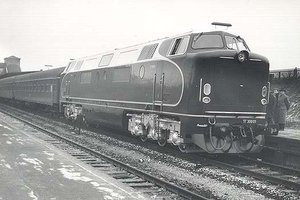 В январе 1962 г. испытывался без составов на участке Гамбург — Харбург — Кирхвайс (ФРГ) со скоростью до 160 км/ч