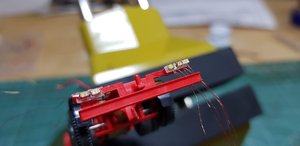 Использую SMD диоды корпус 0603, пайка под увеличительным стеклом