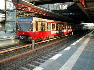800px-S-Bahn_Berlin_Baureihe_480.jpg
