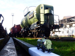 Слон и моська