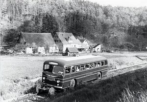 Schienen-Strassen-Omnibus 02.jpg