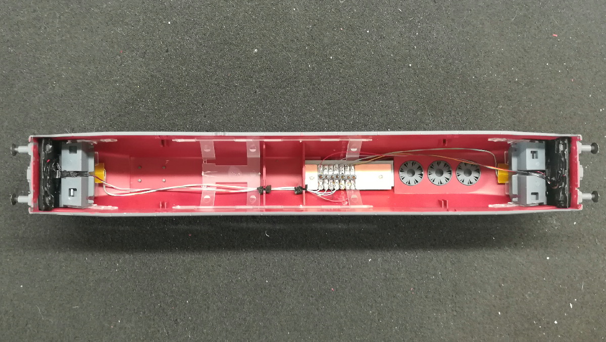 BR142 Roco 129.jpg