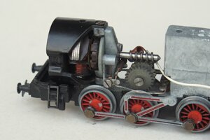 Kleinbahn_H0_scale_model_railway_original_DC_Motor_and_worm_gears_2.jpg