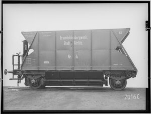 fotografie-zweiachsiger-selbstentladewagen-mit-bremse-1918-13680.jpg