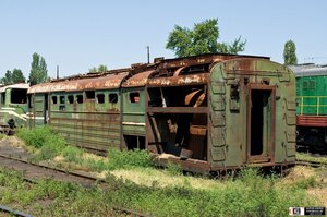 2ТЭ10Л-2113 Б депо Бельцы 04.08.2012.jpg