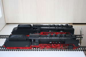 Разница в размерах надстроек на котле.