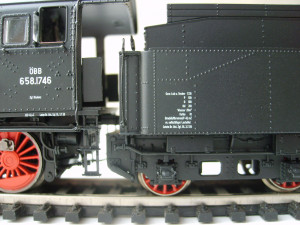 Надписи все читаемые.