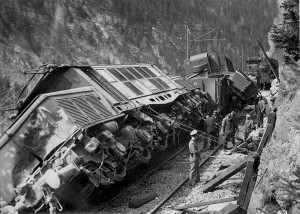 Обвал камней стал причиной серьезного схода с рельсов локомотива E 94 002 на маршруте Бреннера на Пасху 1942 года. Важный путь снабжения нужно было снова сделать проходимым, как можно быстрее.