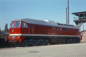 DR 130 036-7.jpg (296.22 Кіб) Переглянуто 4772 разів 136-й - з іншим розташуванням поручнів, наявністю ЕДТ та останній з підсвіченою боковою табличкою.