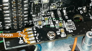 Piko52747_pcb2bb.jpg (412.89 Кіб) Переглянуто 7297 разів Випаюємо резистор зі сторони капота