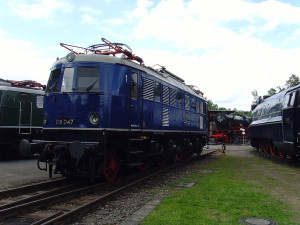Süddeutsches_Eisenbahnmuseum_Heilbronn_-_Schnellzugloktreffen_057_-_Flickr_-_KlausNahr.jpg
