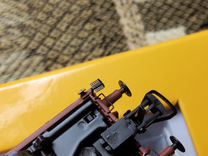 Травлённая подножка с перфорацией