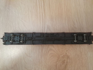 Також дуже реалістично виконана підвагонка.Вагоном дуже задоволений